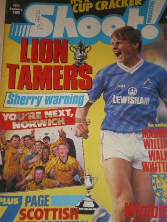 SHOOT magazine, 28 January 1989 issue for sale. Original British FOOTBALL publication from Tilley, C